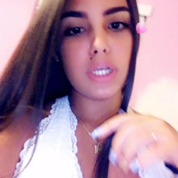vikii_98